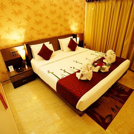 מייזור Jal Mahal Resort And Spa מראה חיצוני תמונה