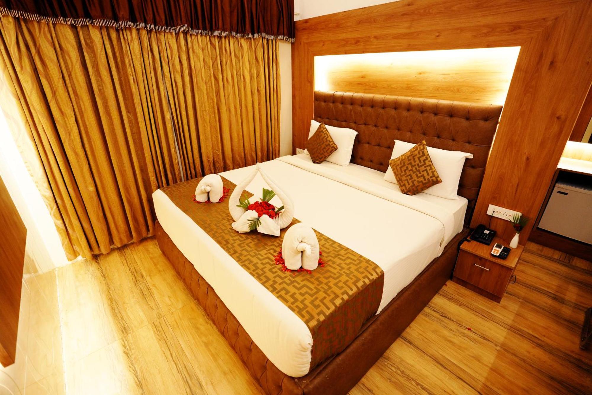מייזור Jal Mahal Resort And Spa מראה חיצוני תמונה