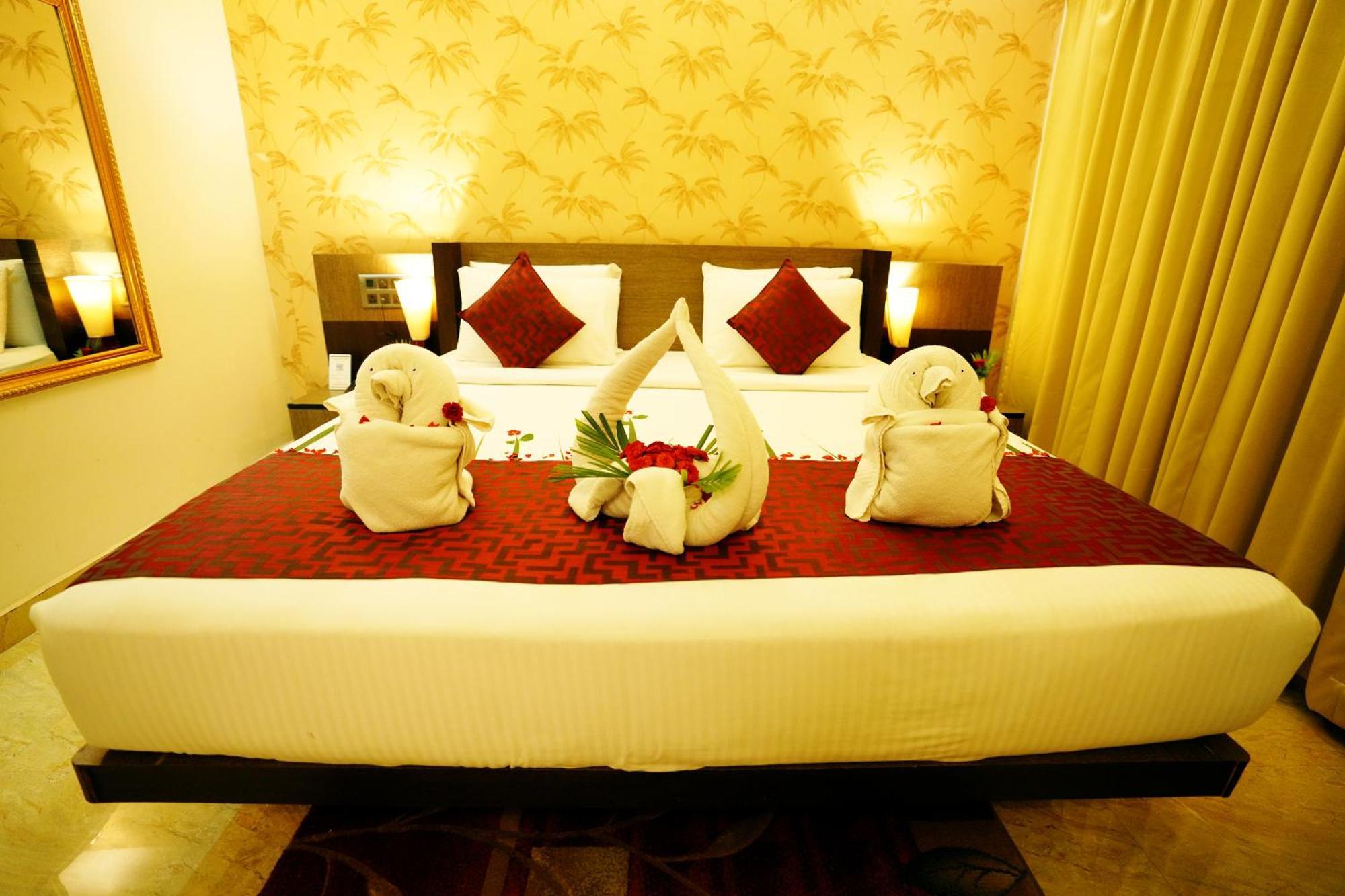 מייזור Jal Mahal Resort And Spa מראה חיצוני תמונה
