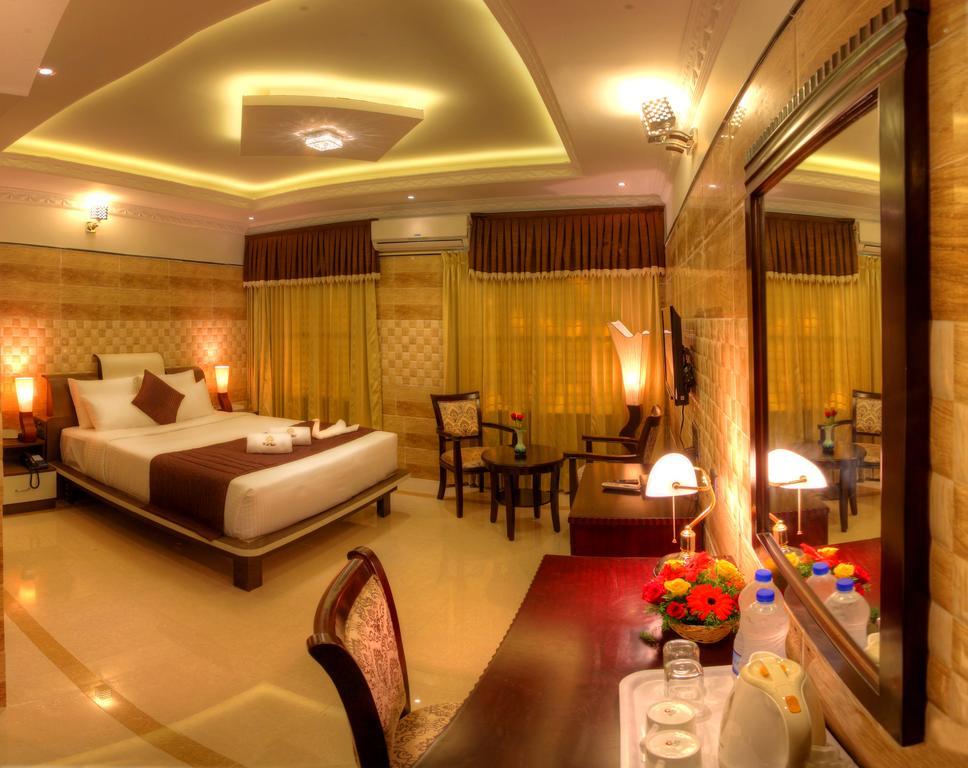 מייזור Jal Mahal Resort And Spa חדר תמונה
