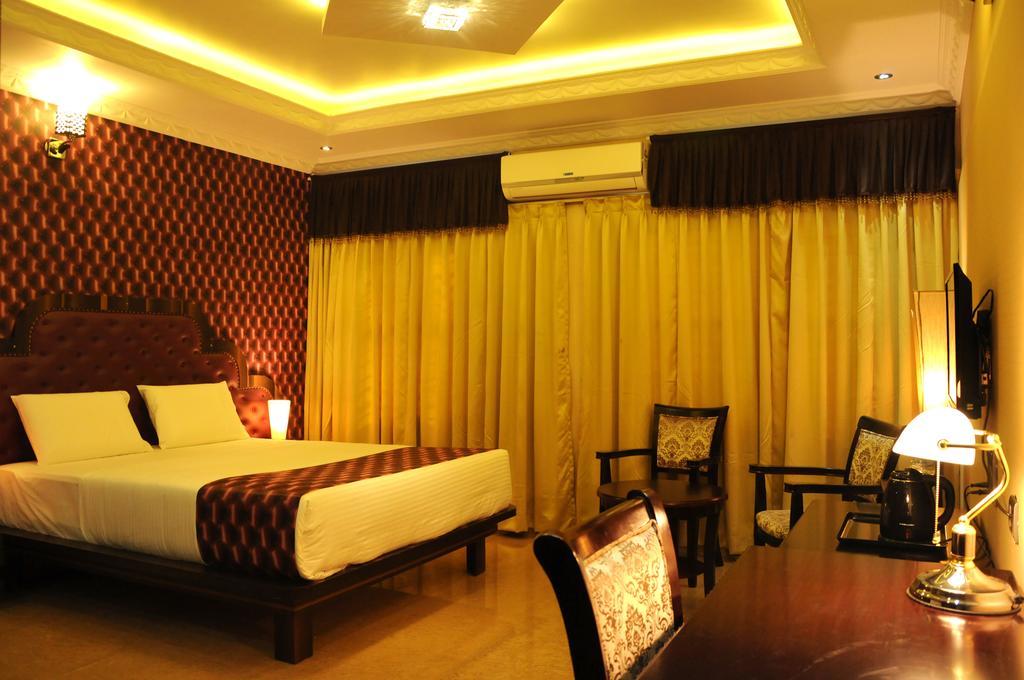 מייזור Jal Mahal Resort And Spa חדר תמונה