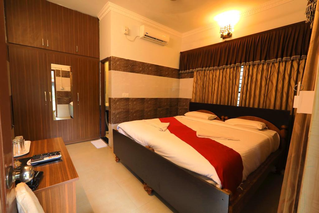 מייזור Jal Mahal Resort And Spa מראה חיצוני תמונה