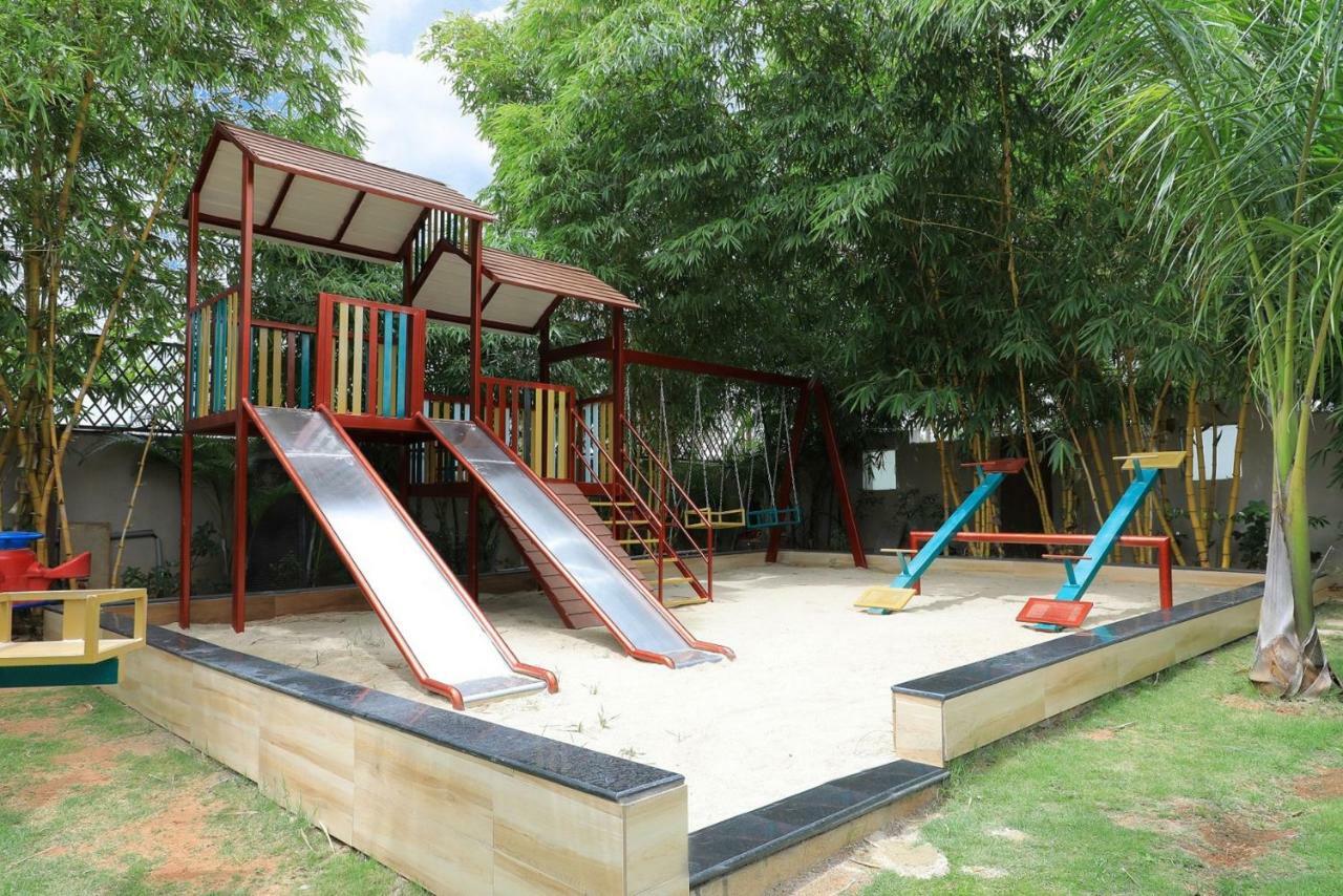 מייזור Jal Mahal Resort And Spa מראה חיצוני תמונה