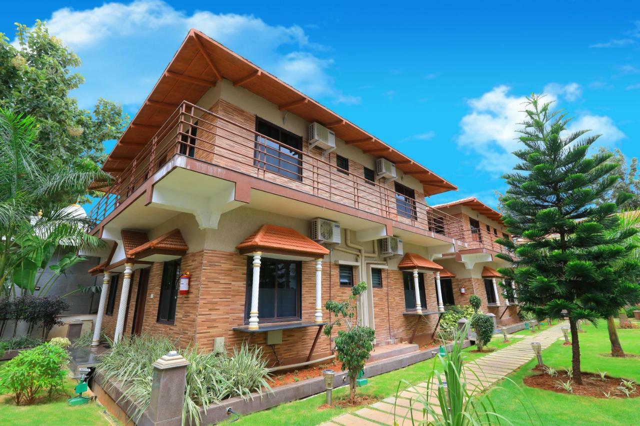 מייזור Jal Mahal Resort And Spa מראה חיצוני תמונה