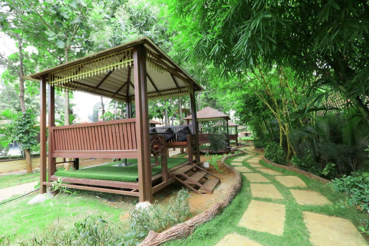 מייזור Jal Mahal Resort And Spa מראה חיצוני תמונה